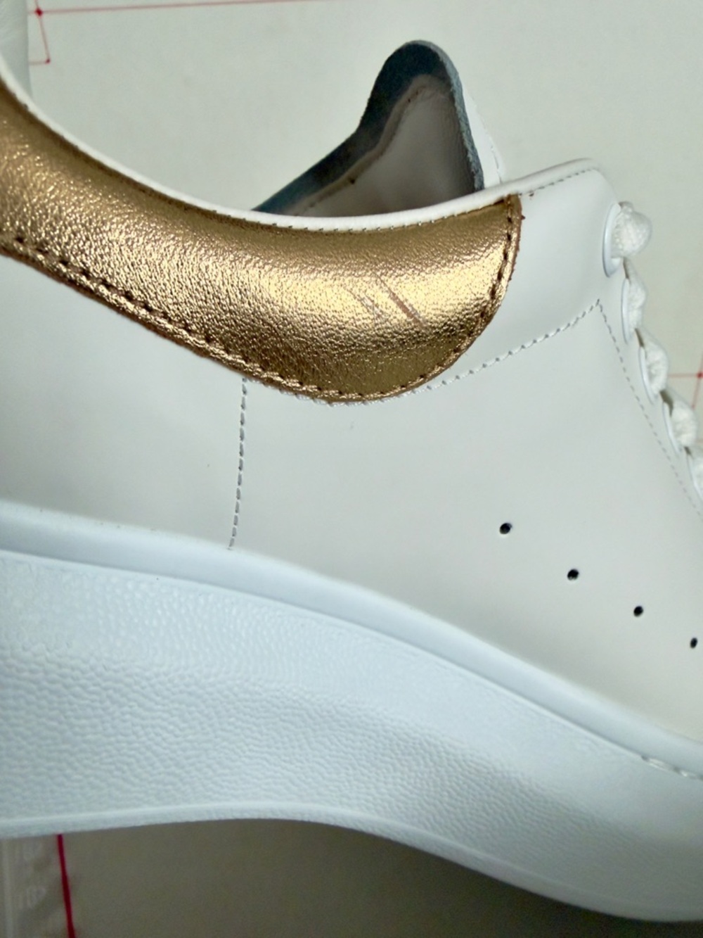 Alexander McQueen Oversized Larry Sneaker White Gold Men’s Leather 41 8 in Box - Picture 14 of 16